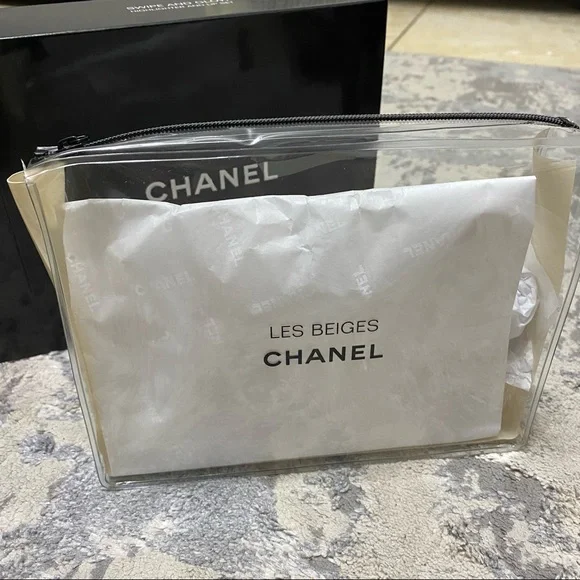 Chanel SWIPE AND GLOW Highlighter and Lip Set - Picture 4 of 7